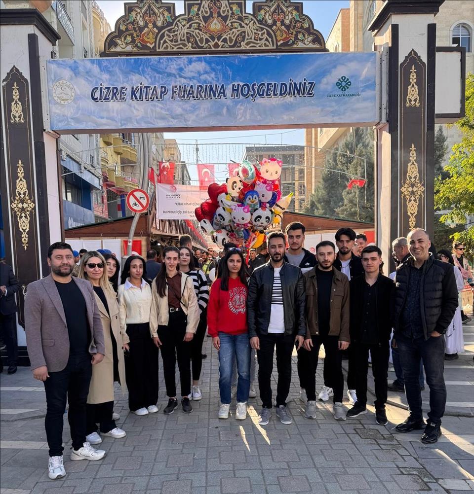 muhasebe-ve-vergi-uygulamalari-ogrencileri-ve-akademisyenlerinden-cizre-kitap-fuarina-kulturel-ziyar