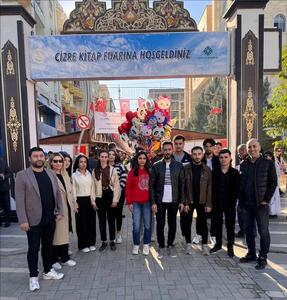 muhasebe-ve-vergi-uygulamalari-ogrencileri-ve-akademisyenlerinden-cizre-kitap-fuarina-kulturel-ziyar