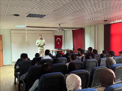 students-came-together-with-representatives-of-the-business-world-at-cizre-vocational-school
